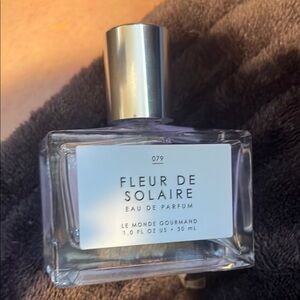 SOLD Fleur de Solaire Eau de Parfum - Clear